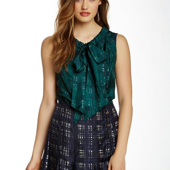 Tory Burch Tops - Tori Burch Saffield Sleeveless Blouse
